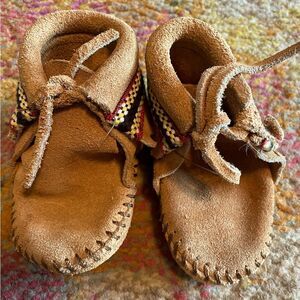 Vintage infant toddler minnetonka suede moccasins leather shoes sz 2